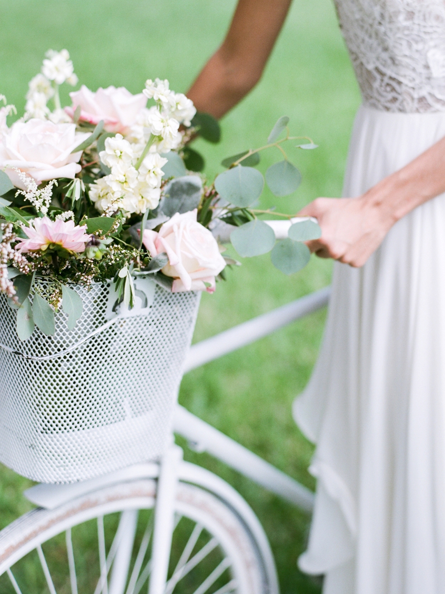 Blue & Blush Chambray Inspired Wedding Ideas via TheELD.com