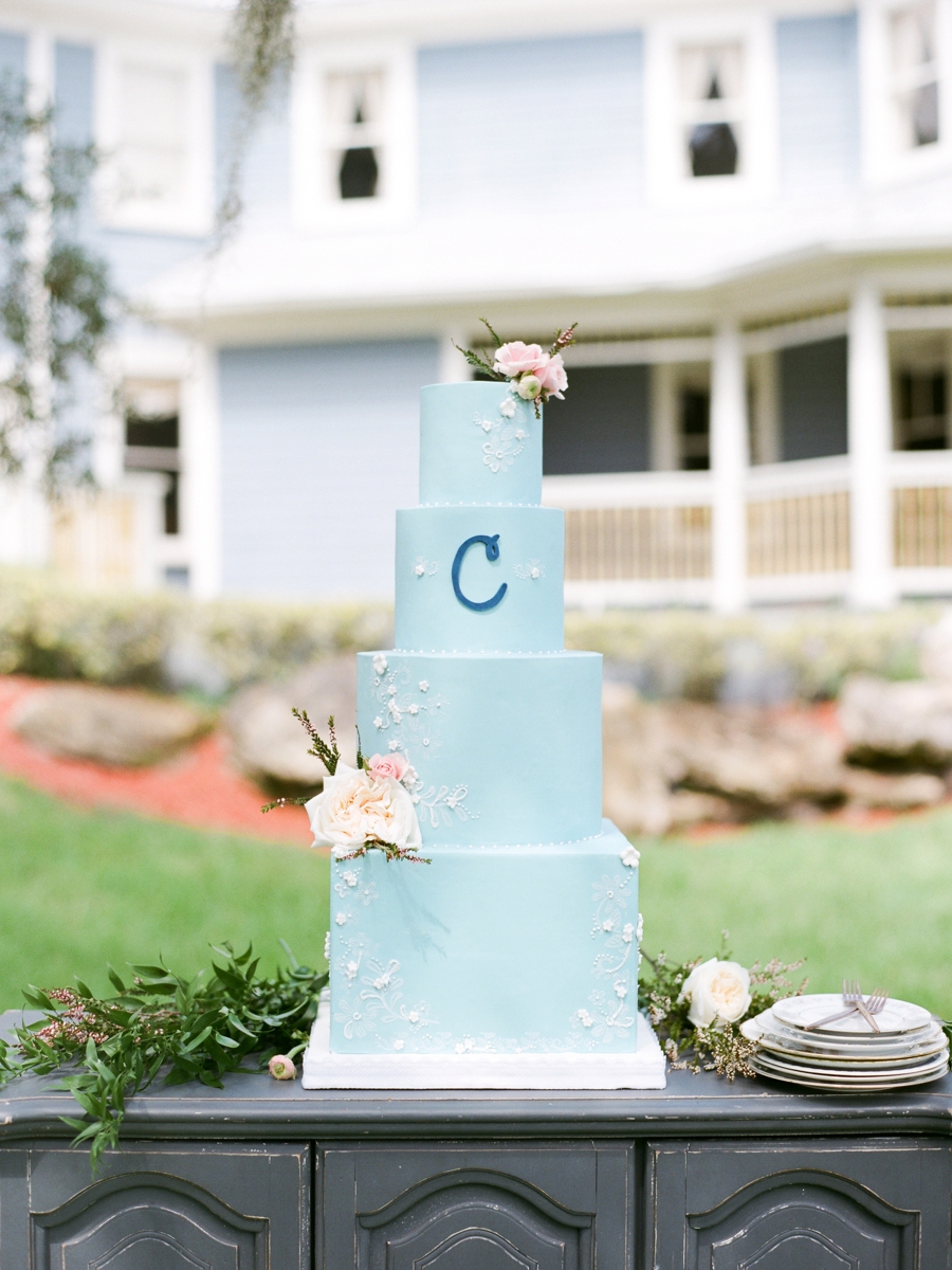 Blue & Blush Chambray Inspired Wedding Ideas via TheELD.com