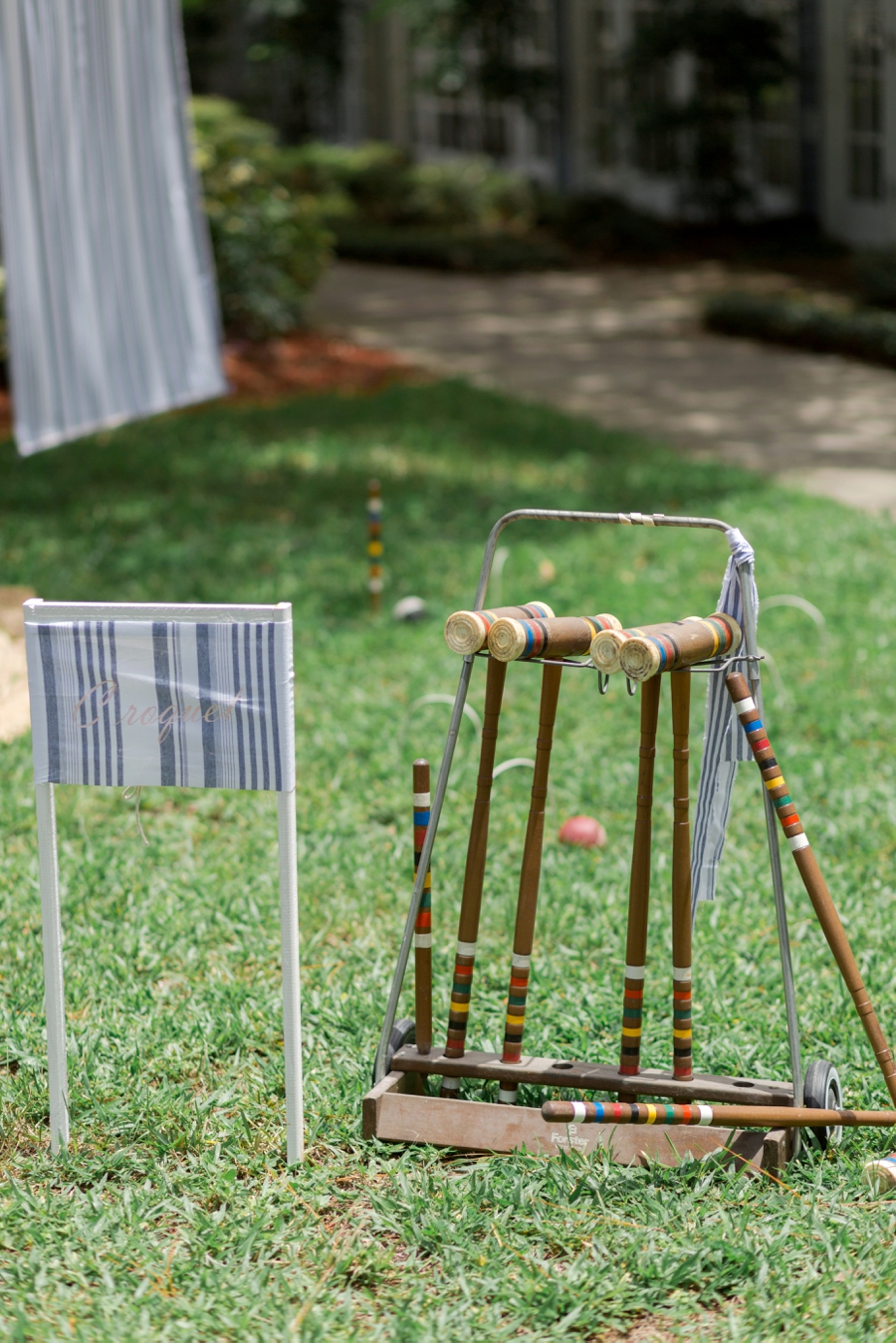 Blue & Blush Chambray Inspired Wedding Ideas via TheELD.com