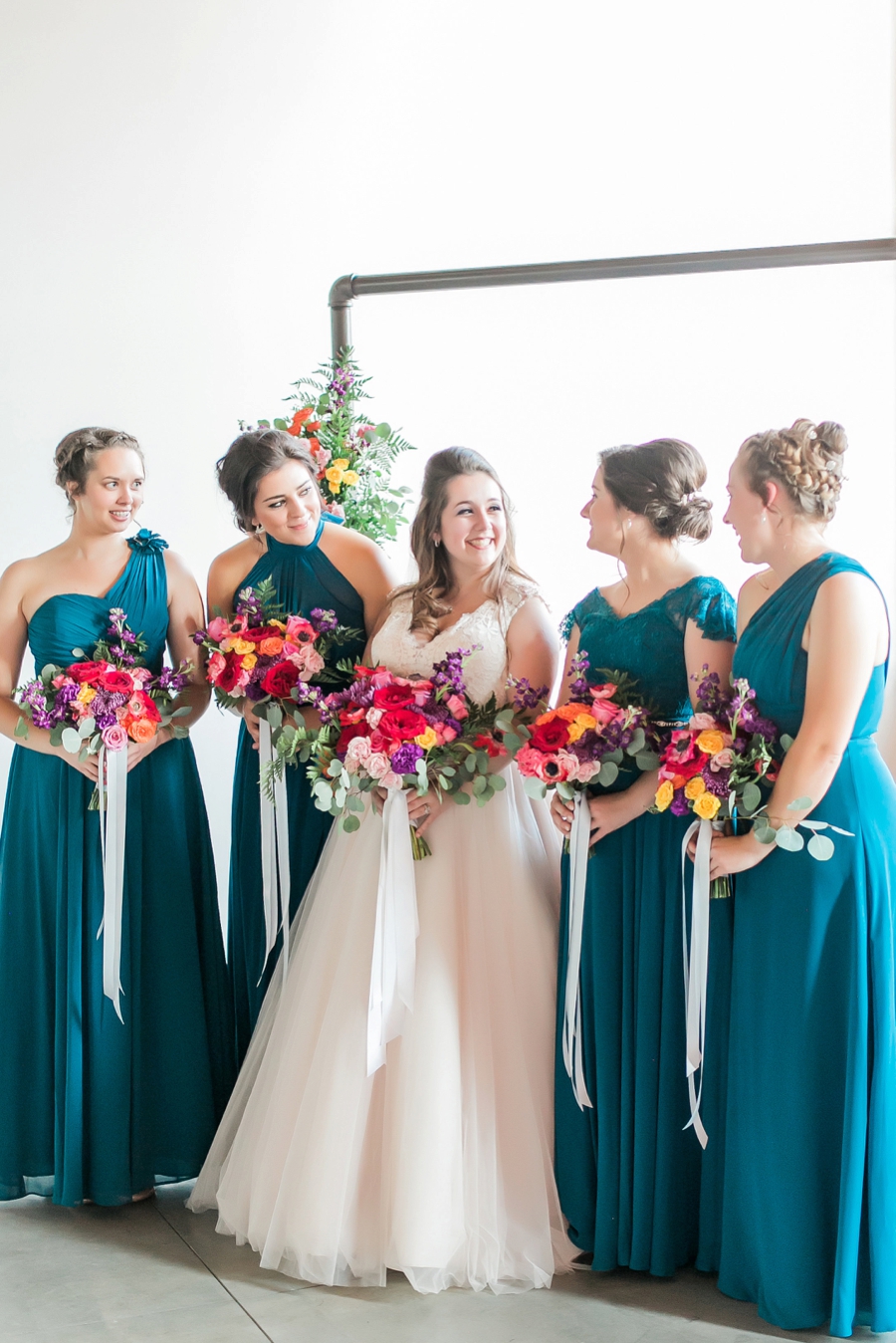 A Colorful Modern Elegant Charlotte Wedding via TheELD.com