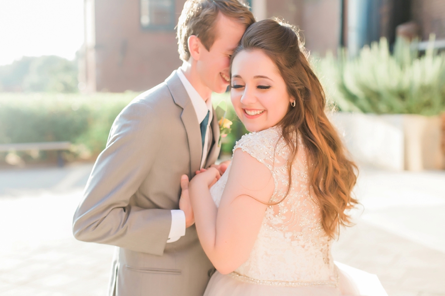 A Colorful Modern Elegant Charlotte Wedding via TheELD.com