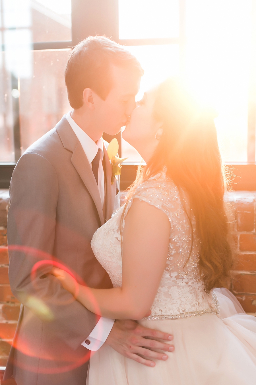 A Colorful Modern Elegant Charlotte Wedding via TheELD.com