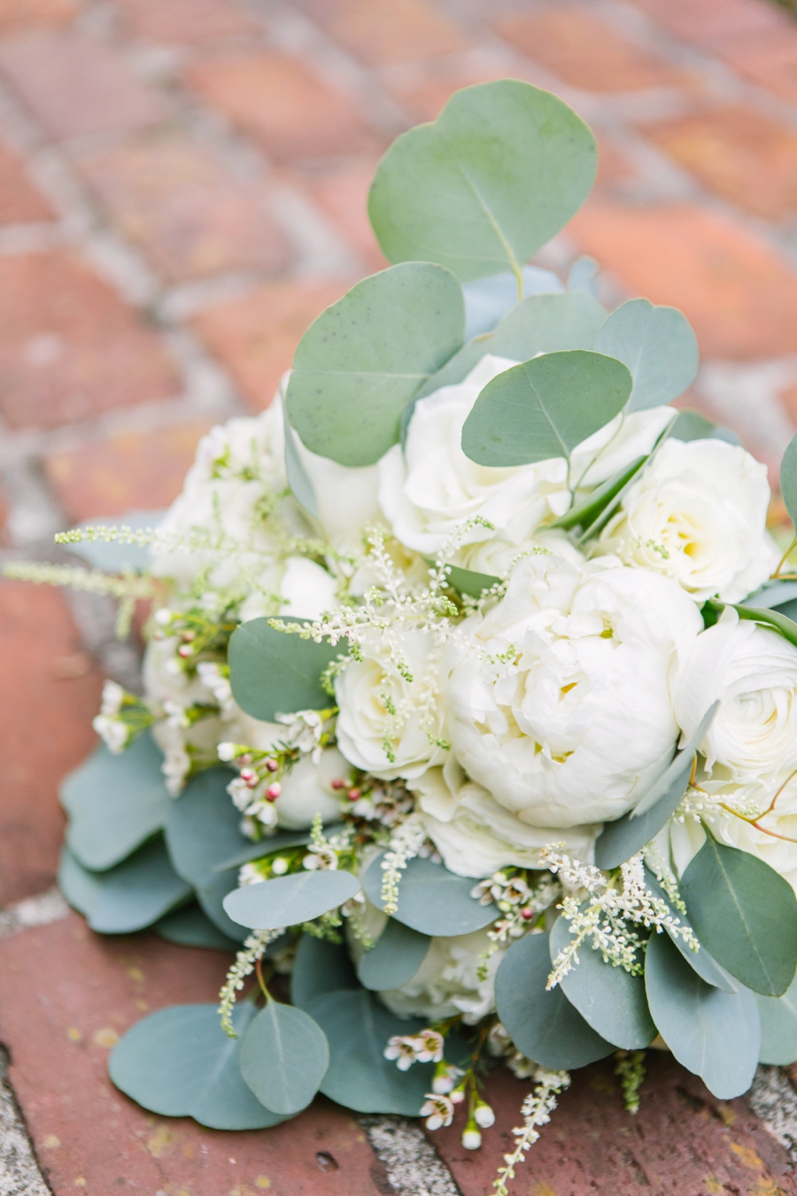 A Navy Garden Inspired Winter Park Wedding via TheELD.com