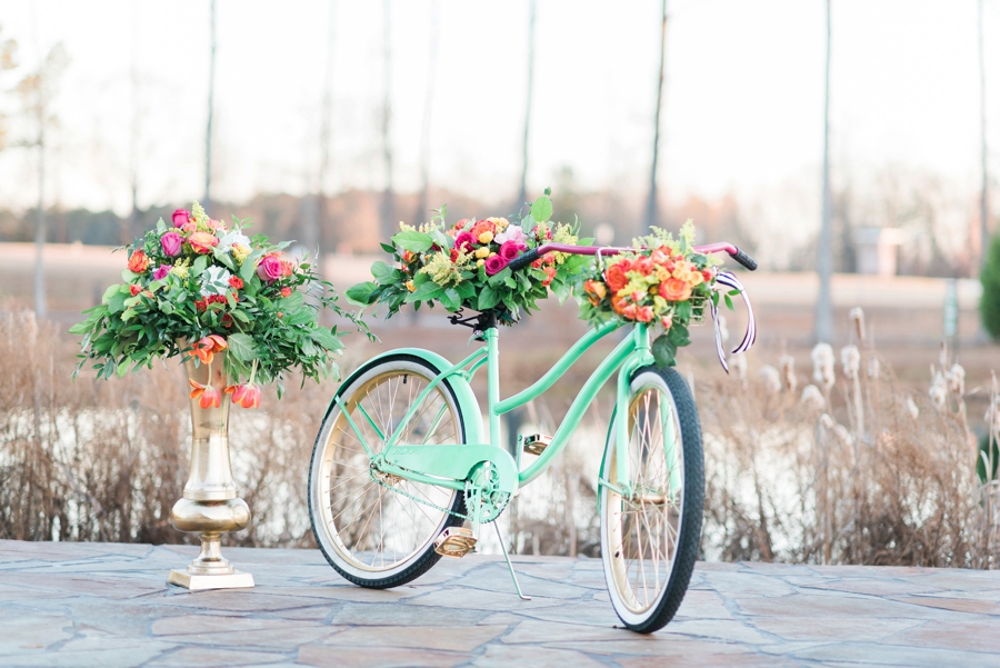 Colorful & Modern Kate Spade Inspired Wedding Ideas via TheELD.com