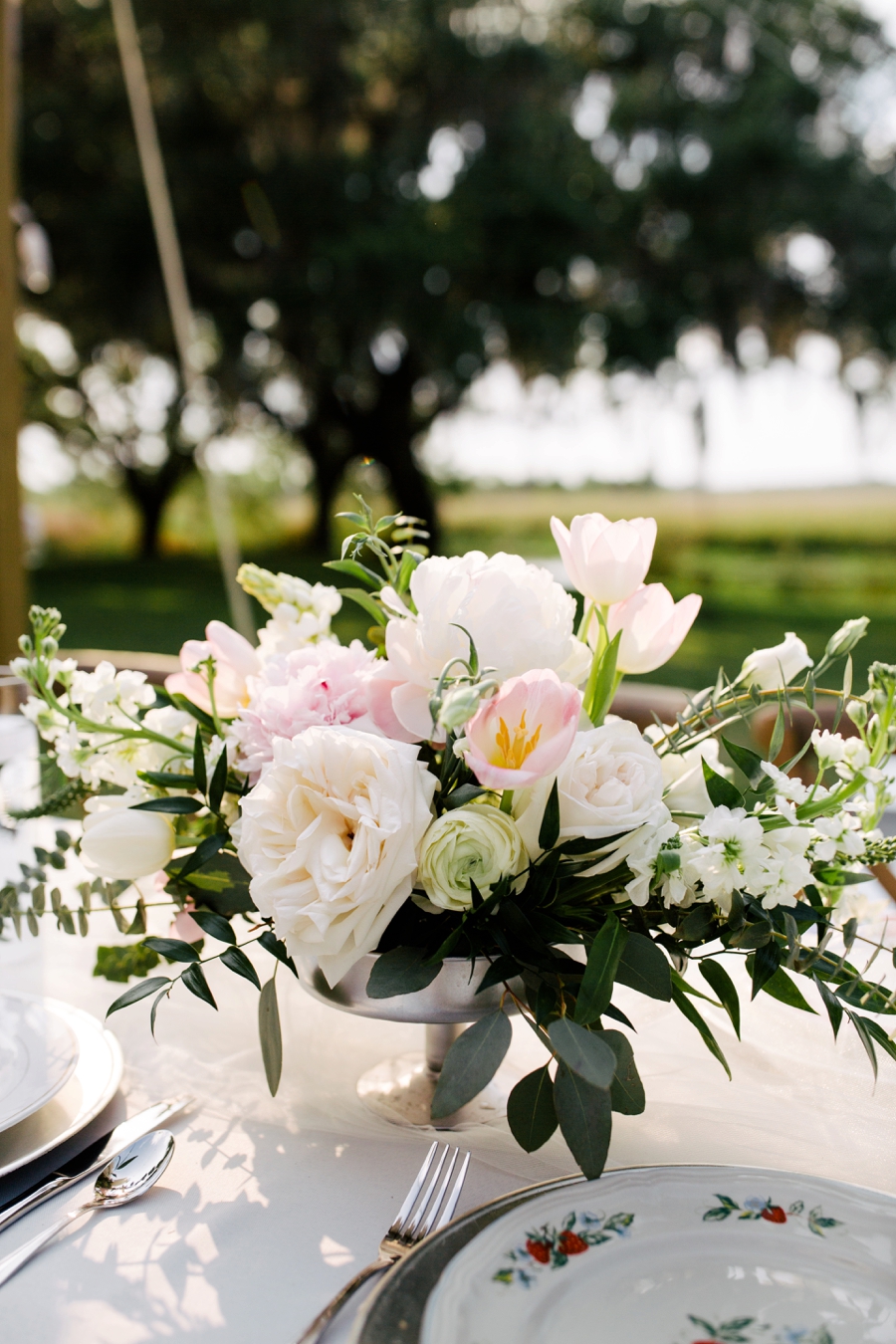 Whimsical & Romantic South Carolina Wedding via TheELD.com