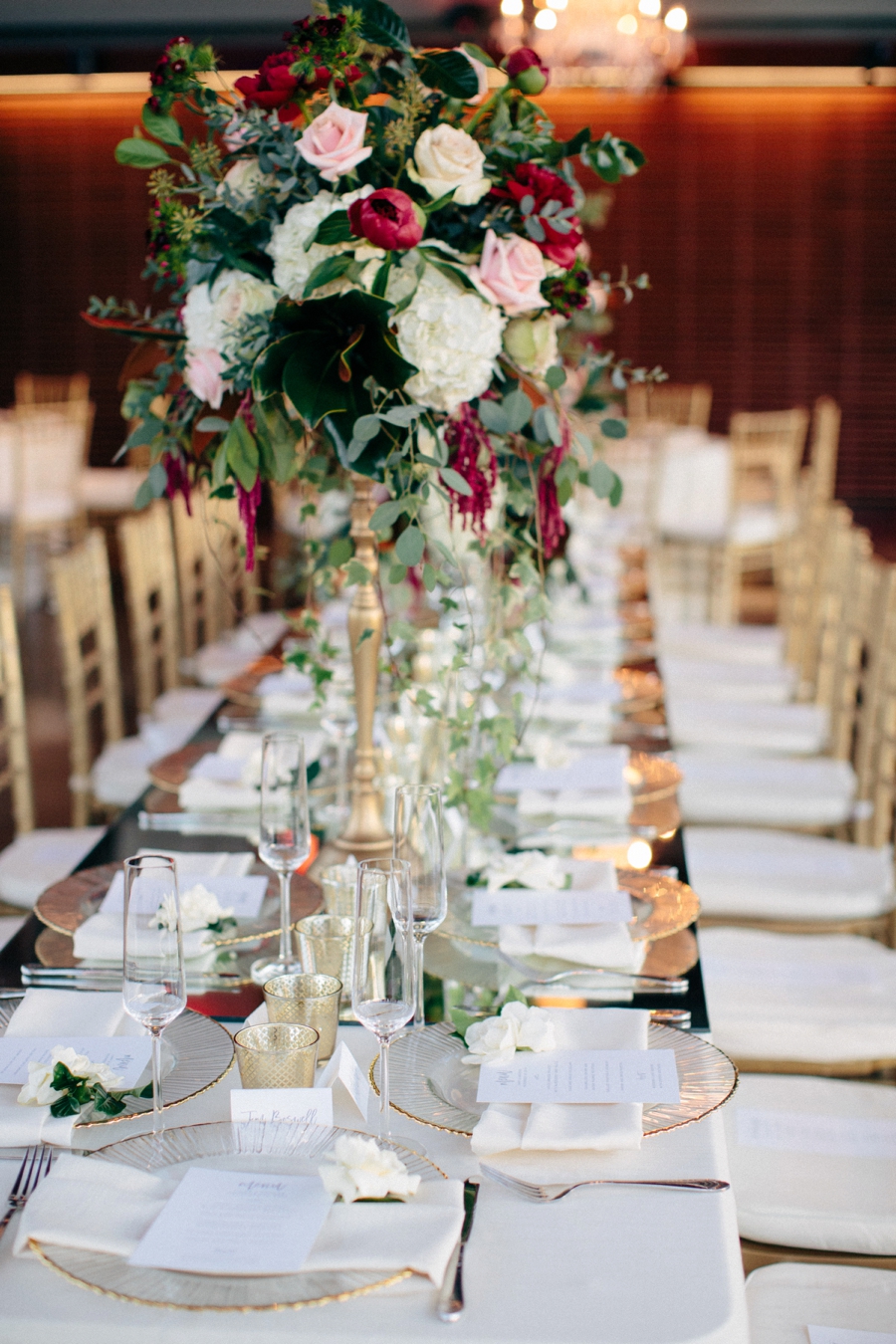 A Timeless Red & White Nashville Wedding via TheELD.com