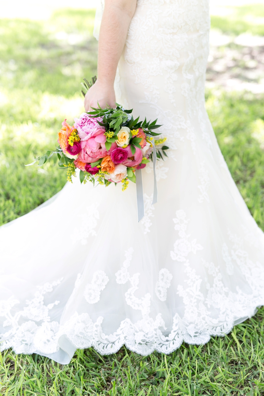 A Colorful & Chic Central Florida Wedding via TheELD.com