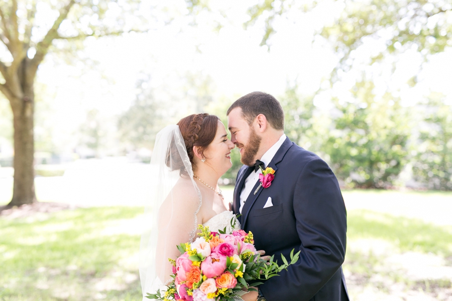 A Colorful & Chic Central Florida Wedding via TheELD.com