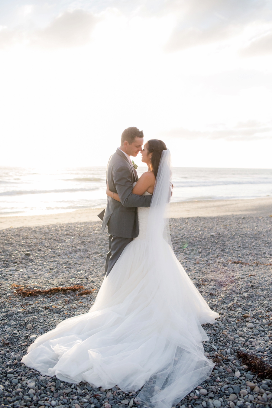 A Blush & Burgundy San Clemente Wedding via TheELD.com