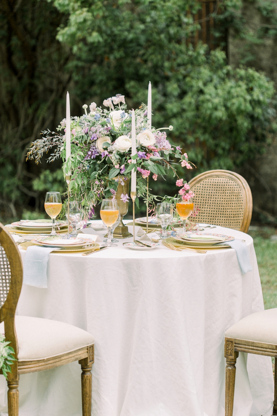 Organic Wedding Inspiration in Lavender and Blue via TheELD.com