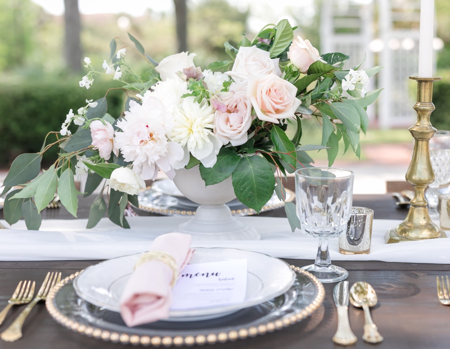 A Modern, Garden Inspired Wedding Design via TheELD.com