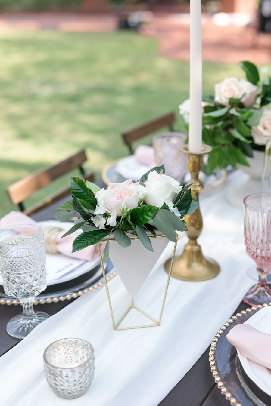 A Modern, Garden Inspired Wedding Design via TheELD.com