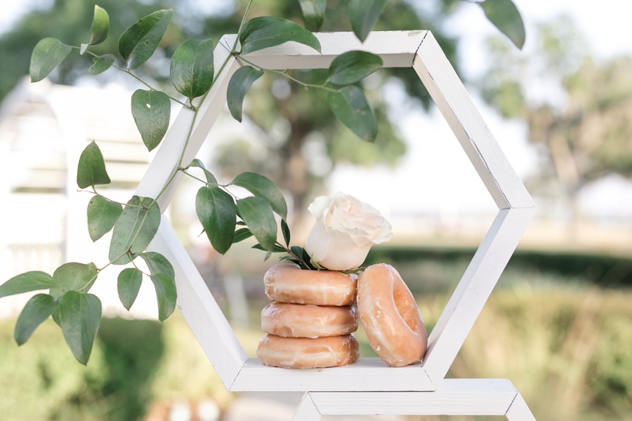 A Modern, Garden Inspired Wedding Design via TheELD.com