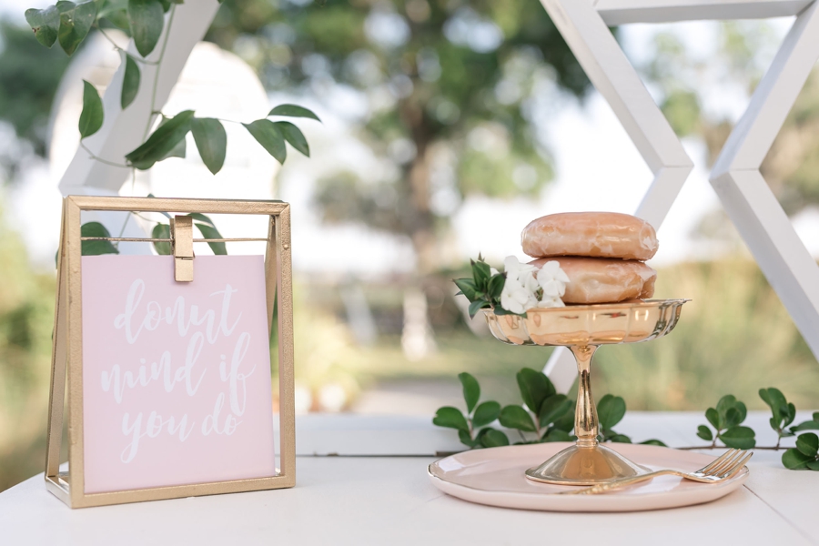 A Modern, Garden Inspired Wedding Design via TheELD.com