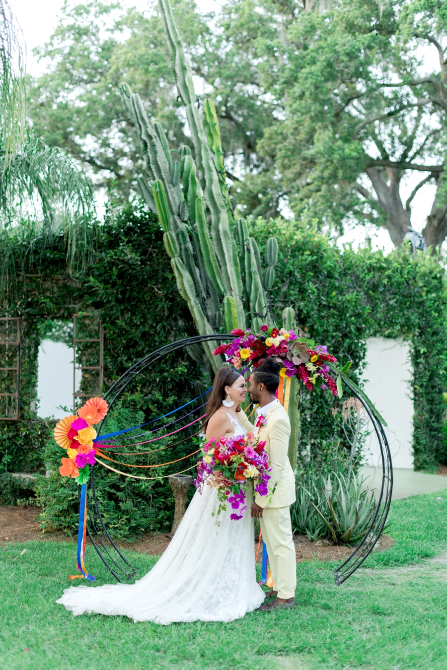 Colorful Wedding Ideas Inspired By Mexico via TheELD.com