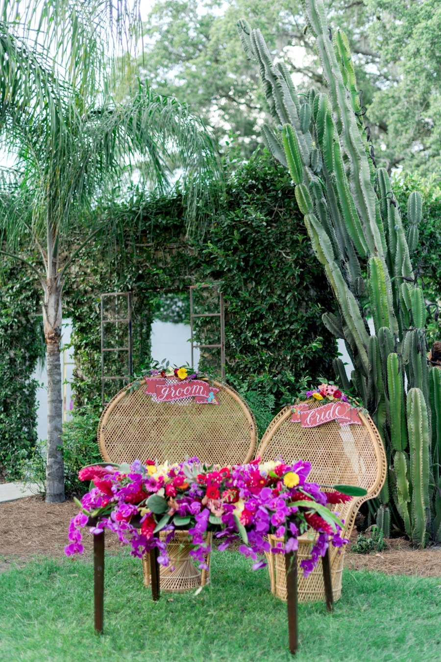 Colorful Wedding Ideas Inspired By Mexico via TheELD.com