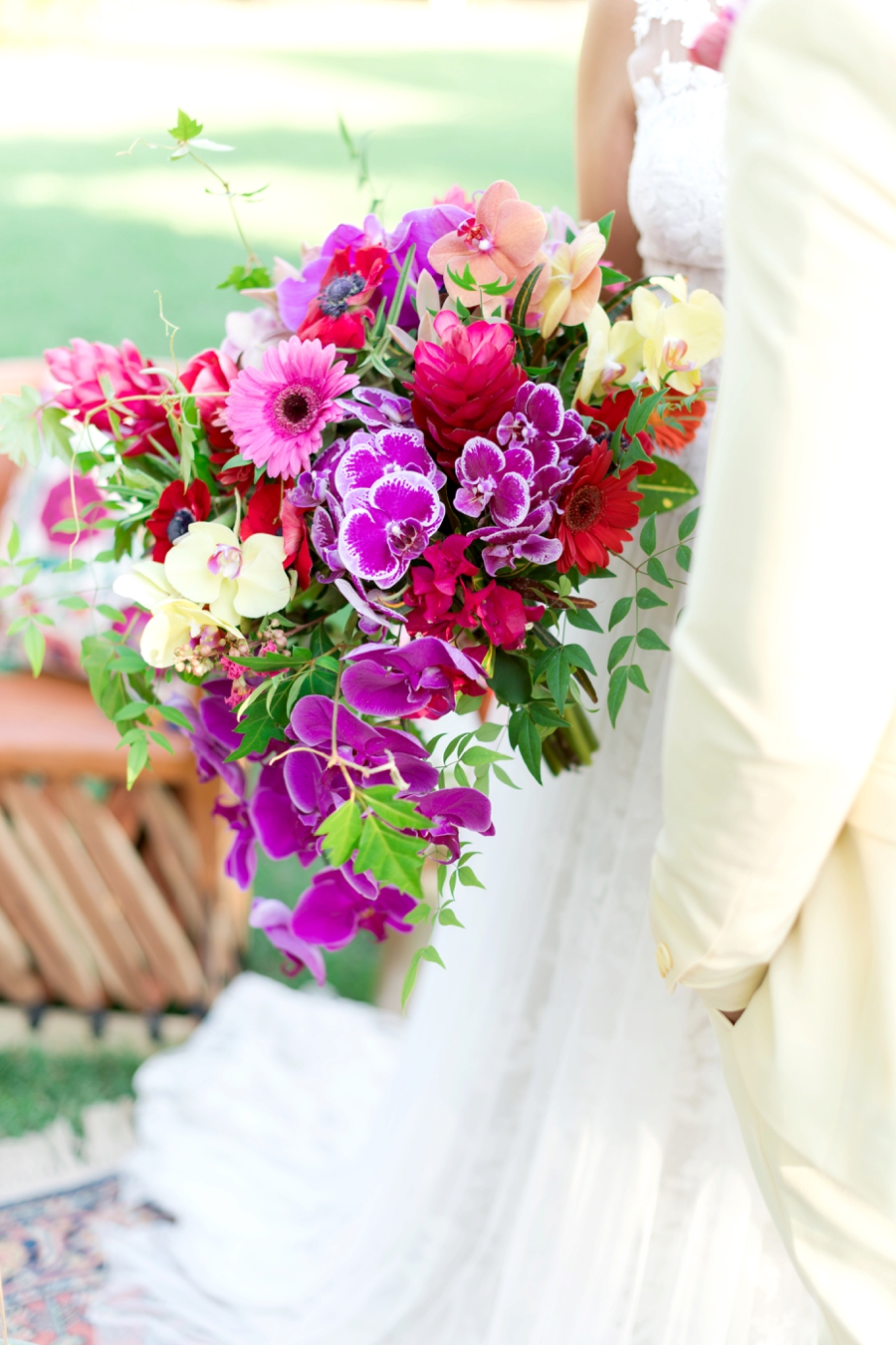 Colorful Wedding Ideas Inspired By Mexico via TheELD.com