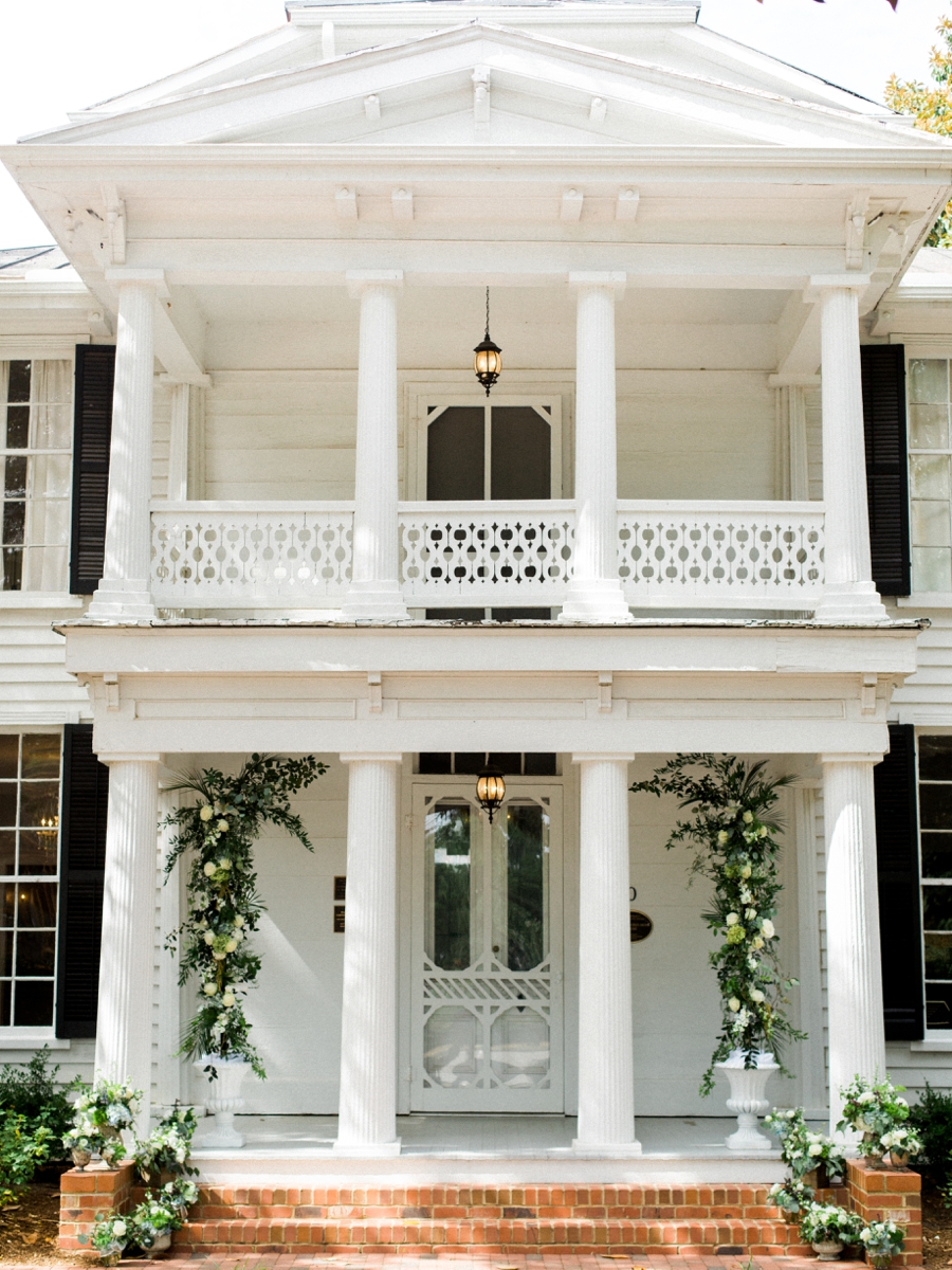 An Organic Intimate Wedding In North Carolina via TheELD.com