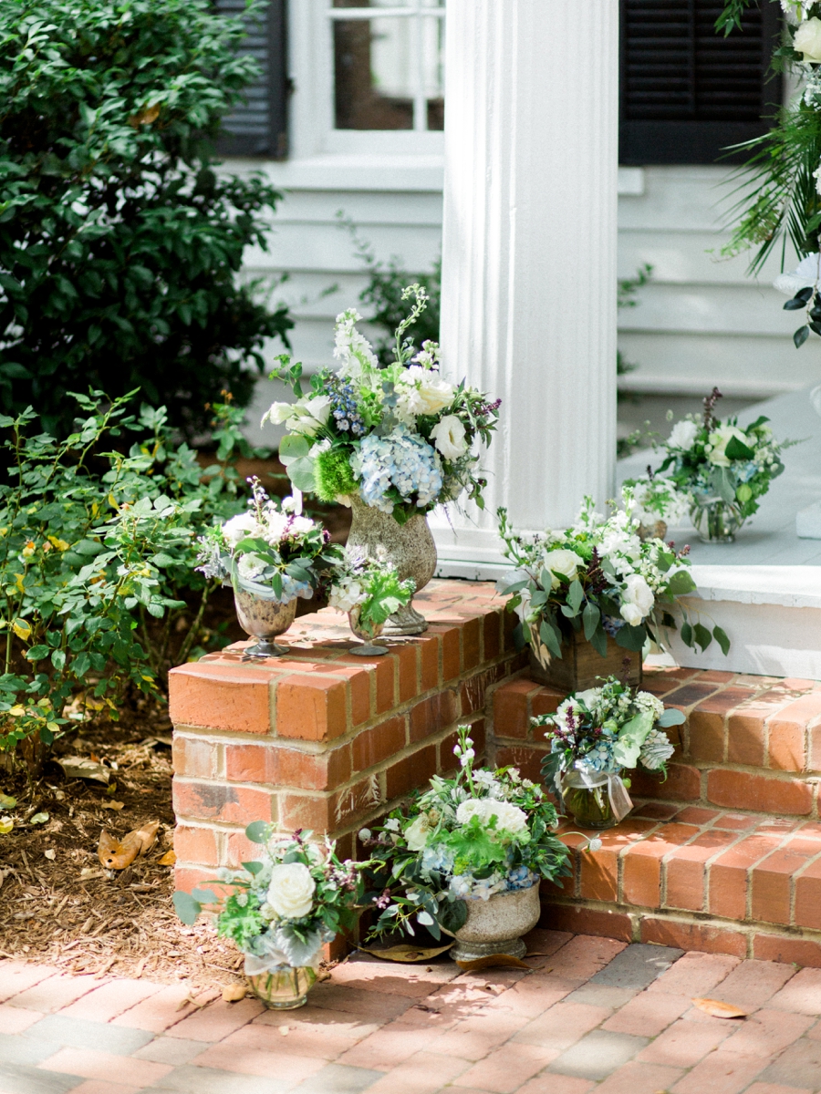 An Organic Intimate Wedding In North Carolina via TheELD.com