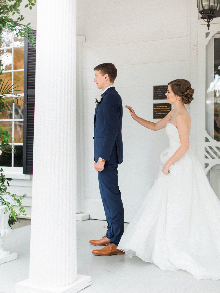 An Organic Intimate Wedding In North Carolina via TheELD.com