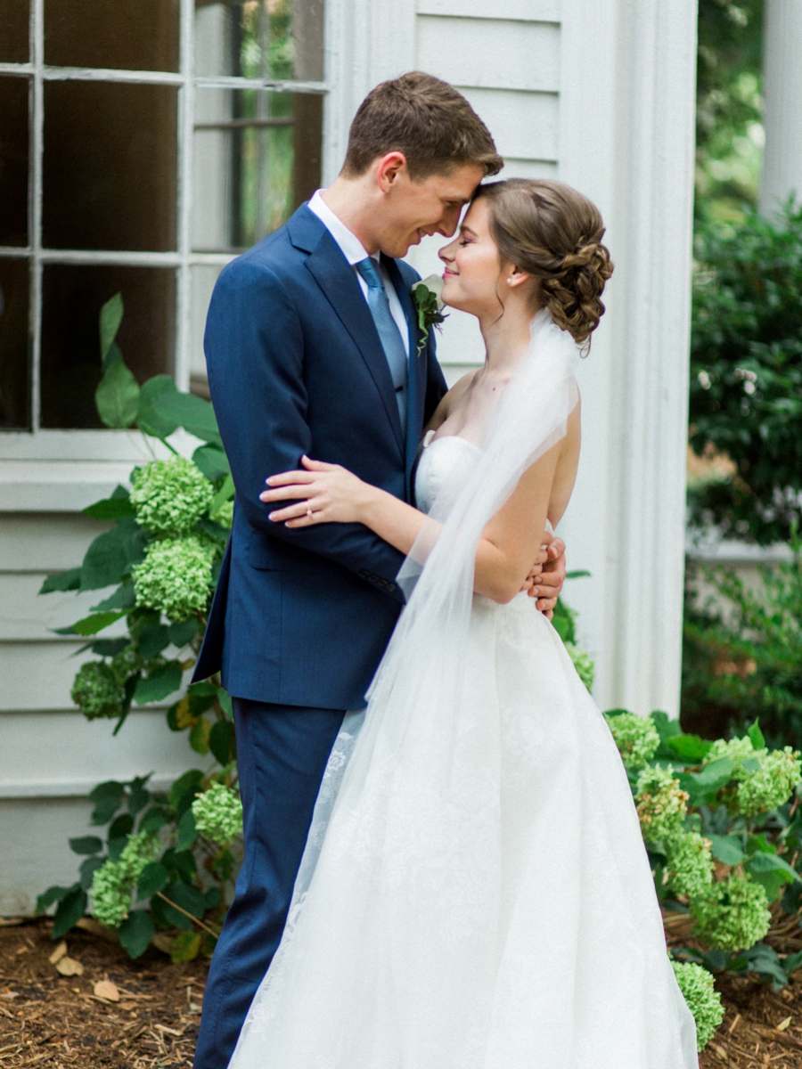 An Organic Intimate Wedding In North Carolina via TheELD.com