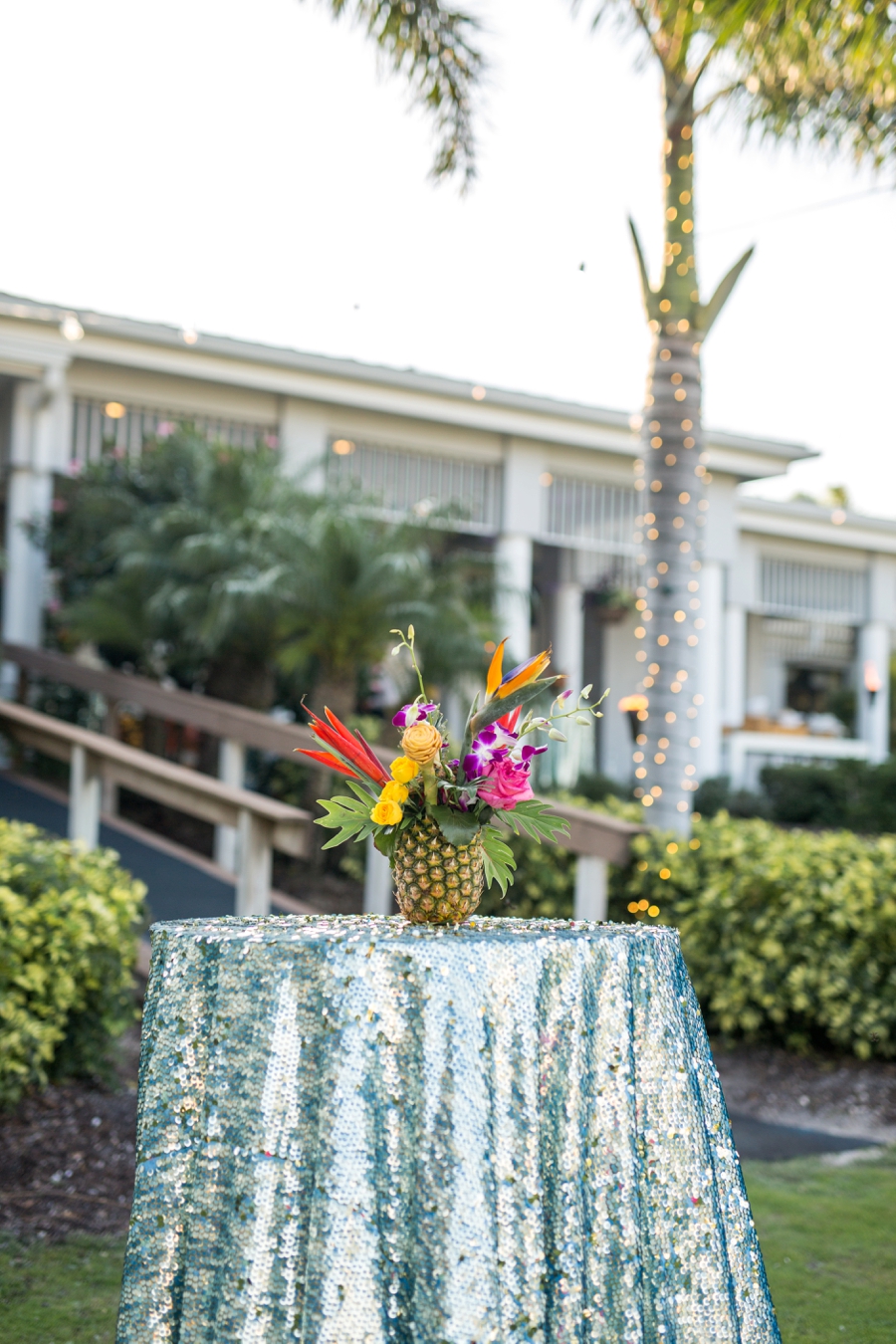 A Tropical Wedding Welcome Party via TheELD.com