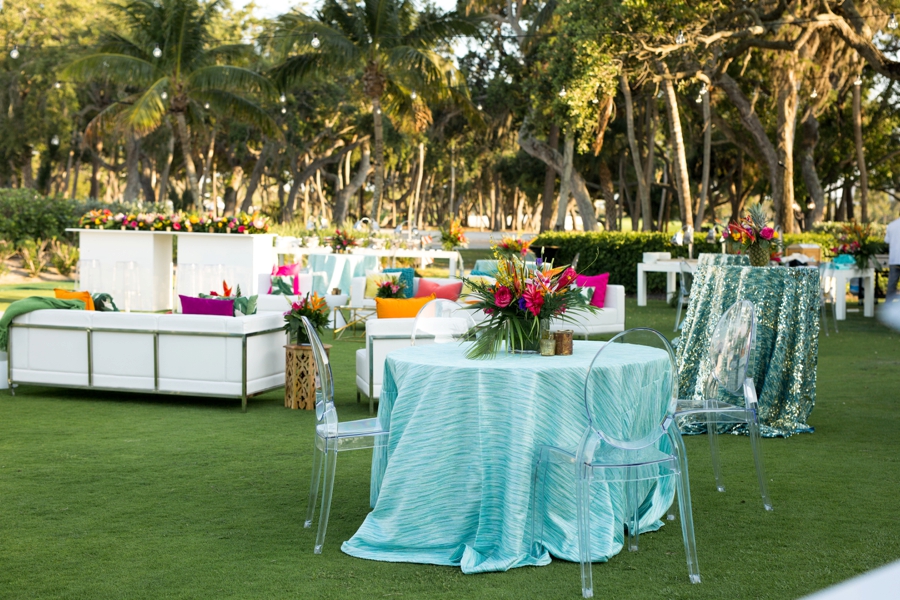 A Tropical Wedding Welcome Party via TheELD.com