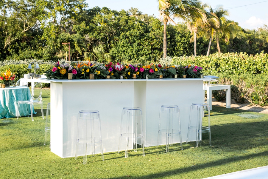 A Tropical Wedding Welcome Party via TheELD.com