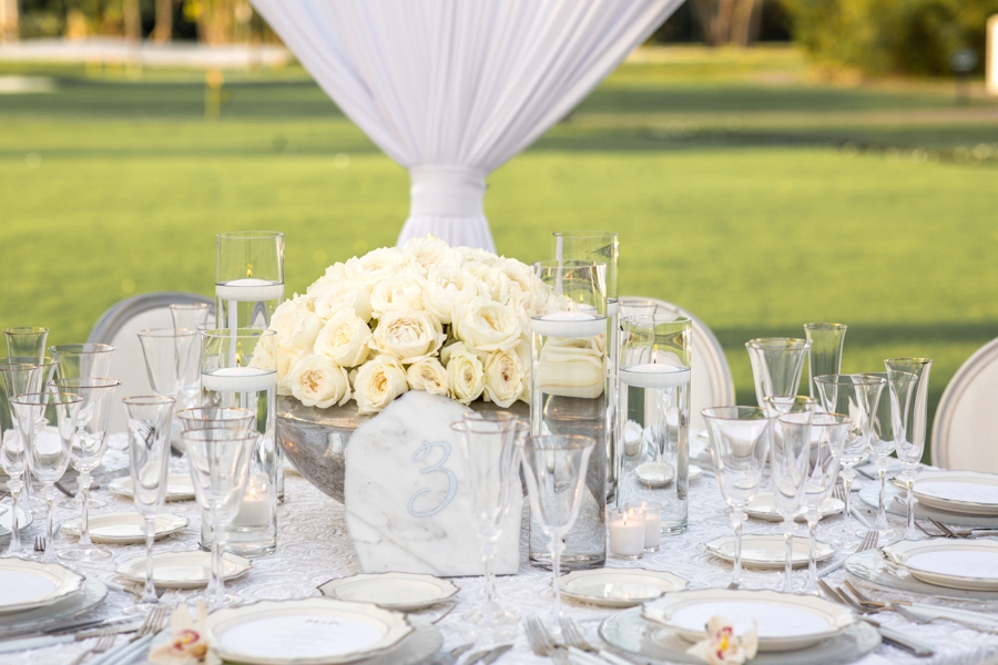 An Elegant & Luxe White Beach Wedding via TheELD.com