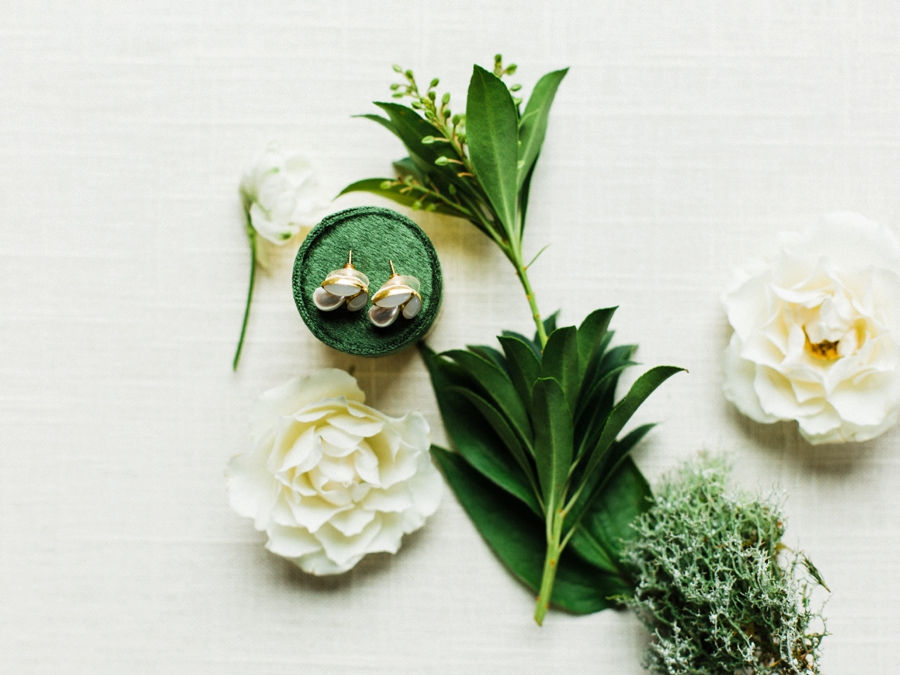 Organic Mountain Wedding Ideas via TheELD.com