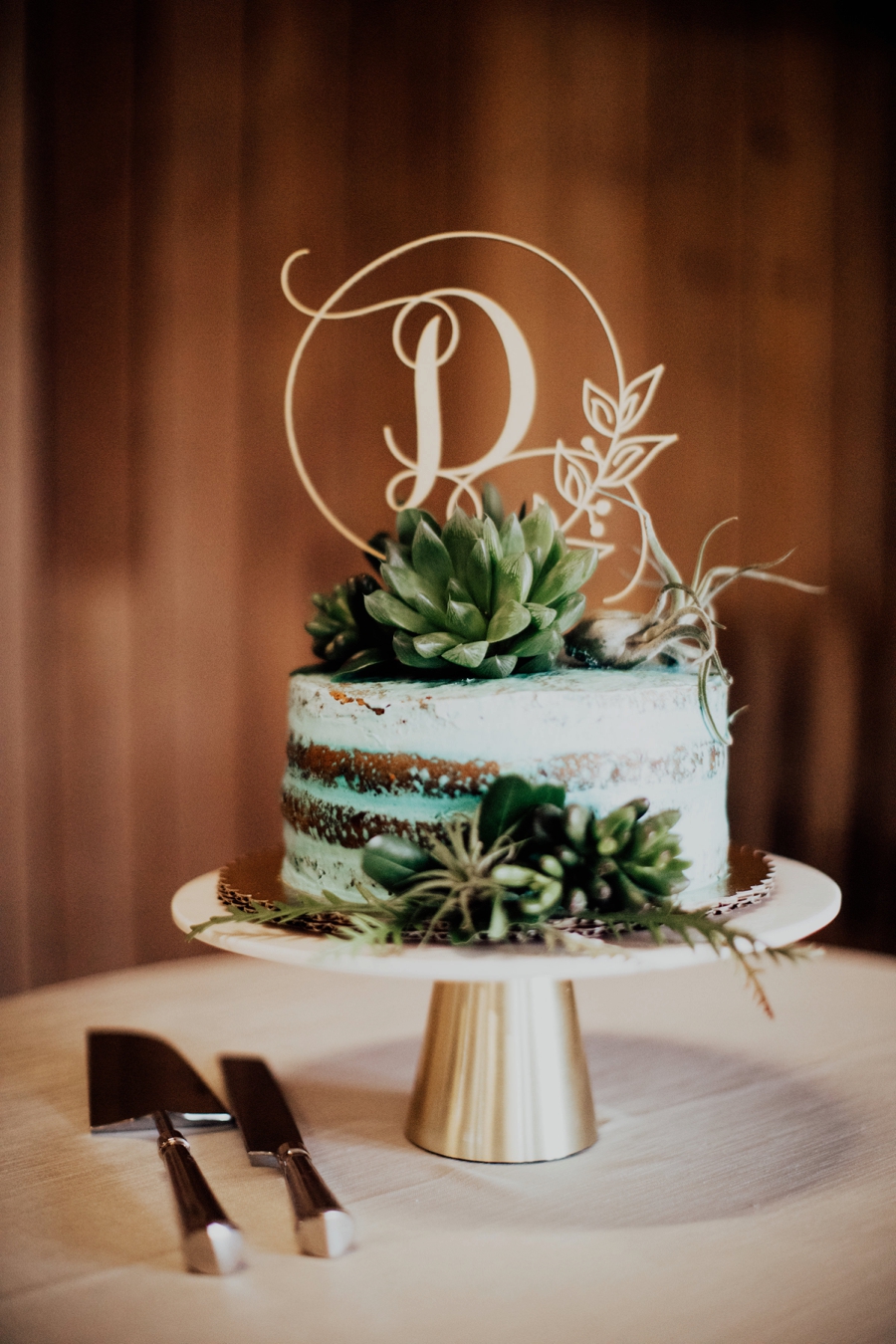 A Charming Boho Cleveland Wedding via TheELD.com