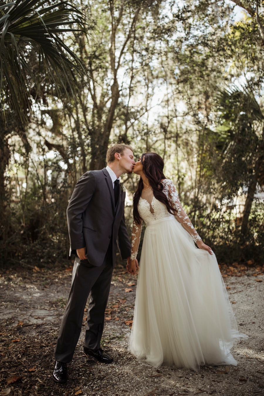 A Romantic Waterside Sarasota Wedding via TheELD.com