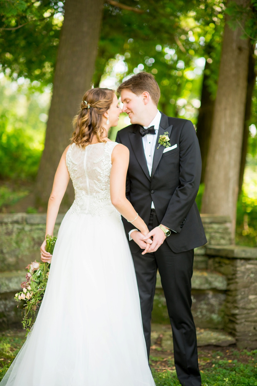 Colorful & Elegant Hudson Valley Wedding via TheELD.com