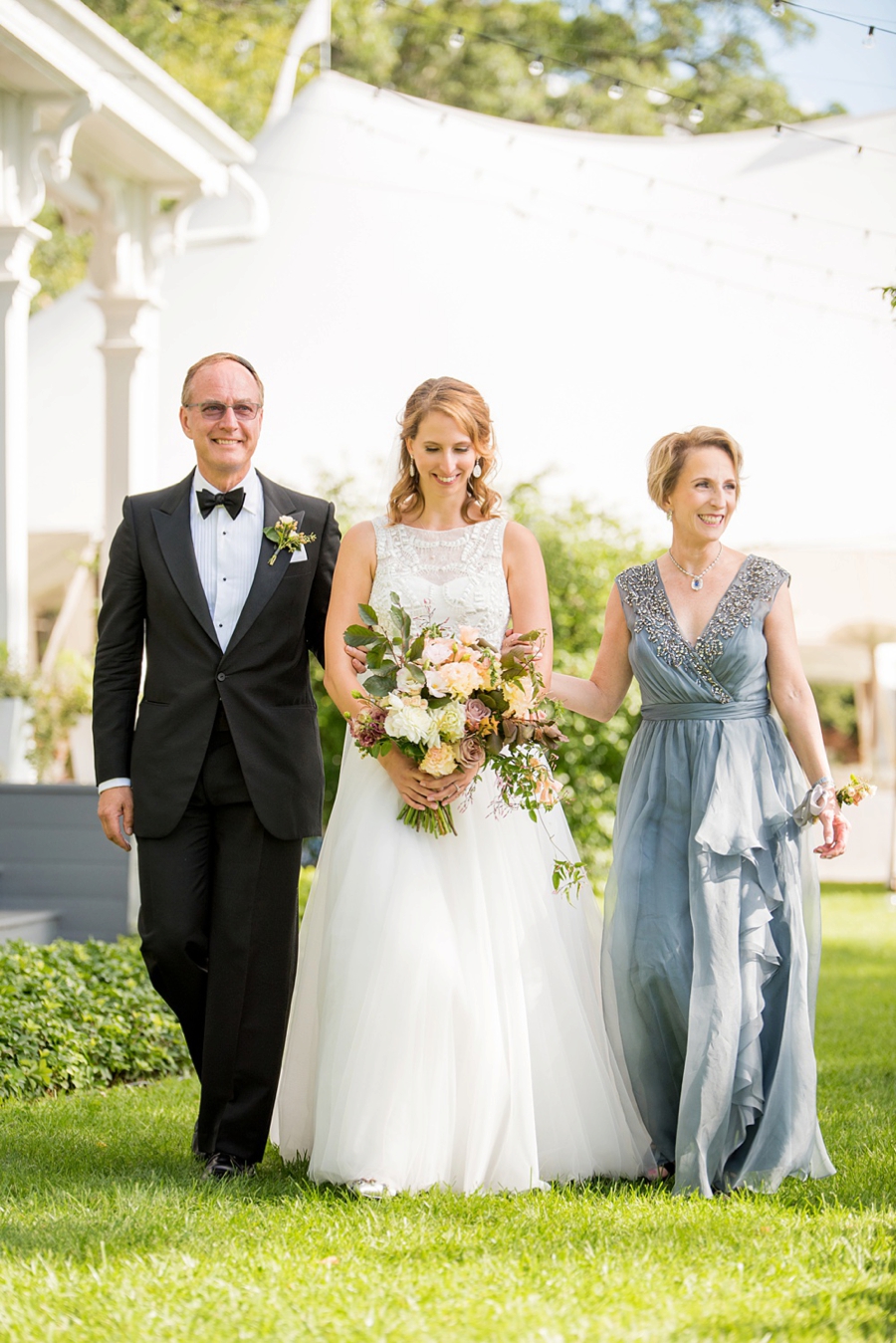 Colorful & Elegant Hudson Valley Wedding via TheELD.com