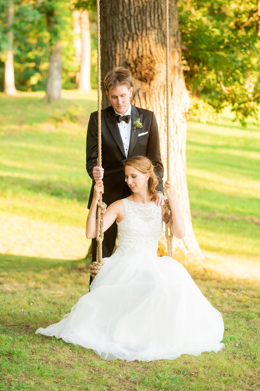 Colorful & Elegant Hudson Valley Wedding via TheELD.com