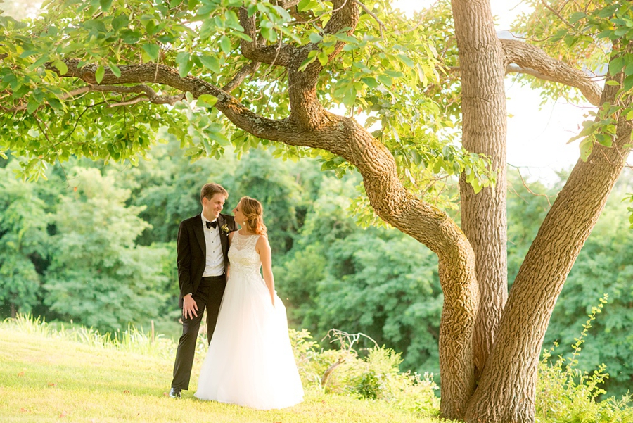 Colorful & Elegant Hudson Valley Wedding via TheELD.com