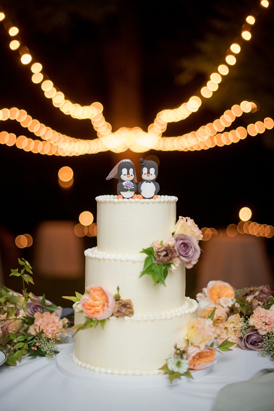 Colorful & Elegant Hudson Valley Wedding via TheELD.com