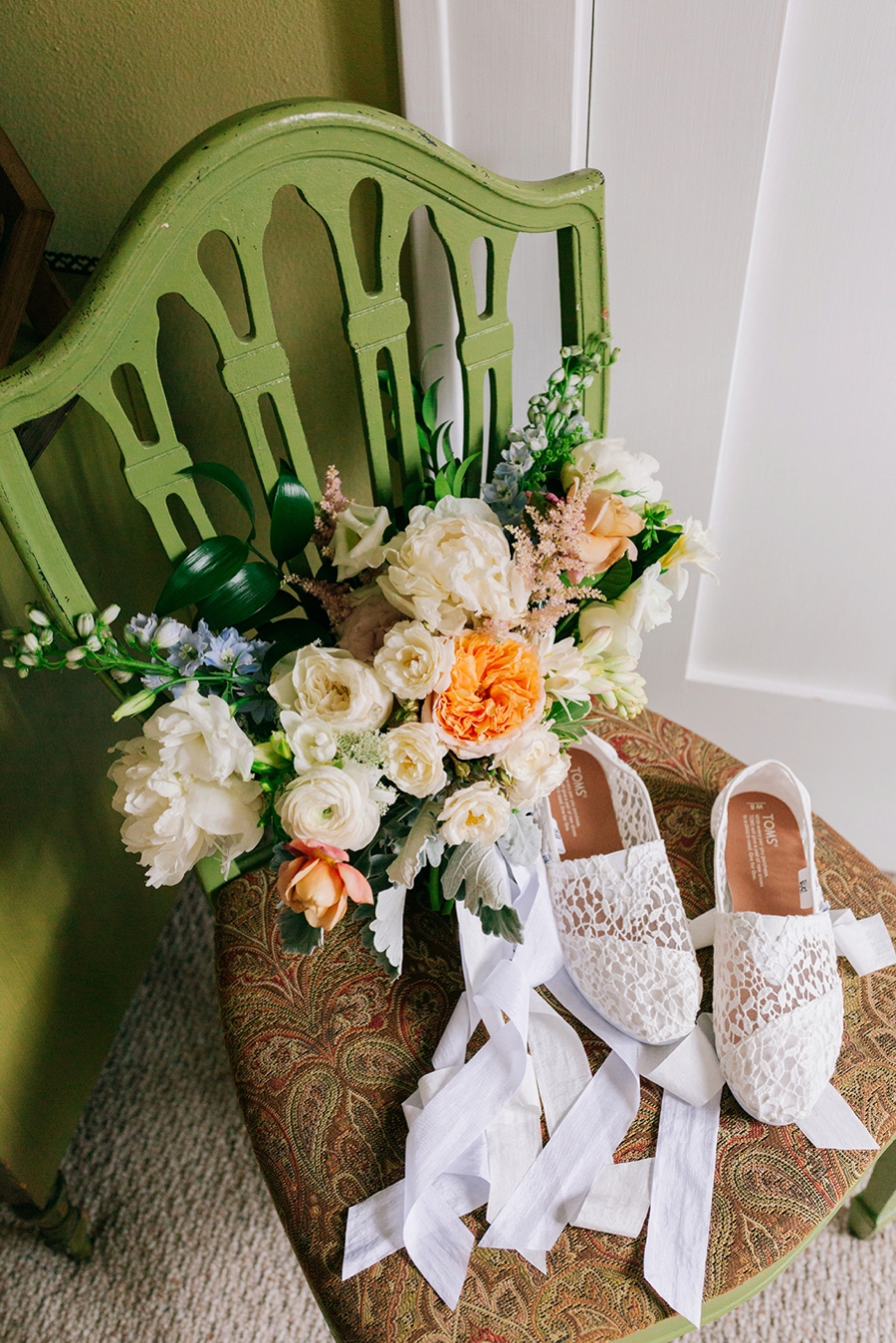 A Southern Garden Inspired Wedding In Central Florida via TheELD.com