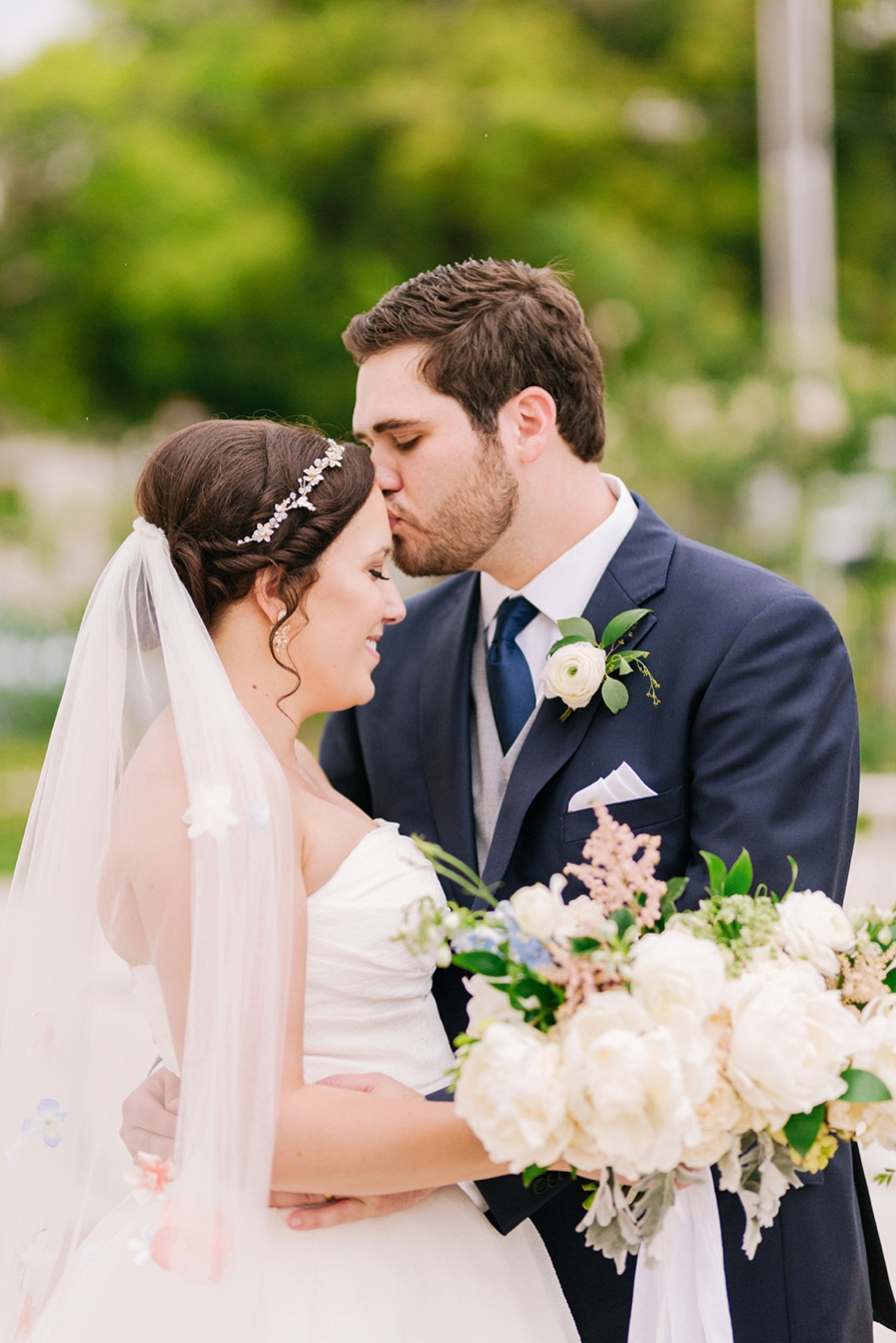 A Southern Garden Inspired Wedding In Central Florida via TheELD.com