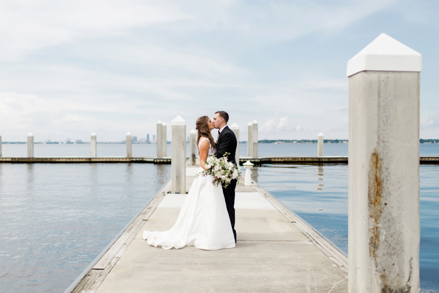 An Elegant Jacksonville Wedding via TheELD.com