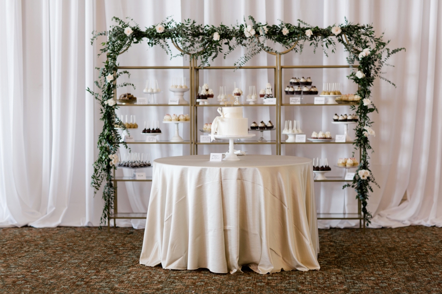 An Elegant Jacksonville Wedding via TheELD.com