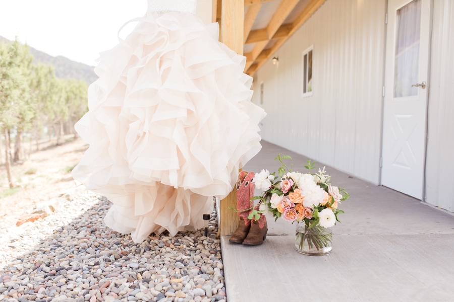 Blush & Peach Colorado Ranch Wedding via TheELD.com
