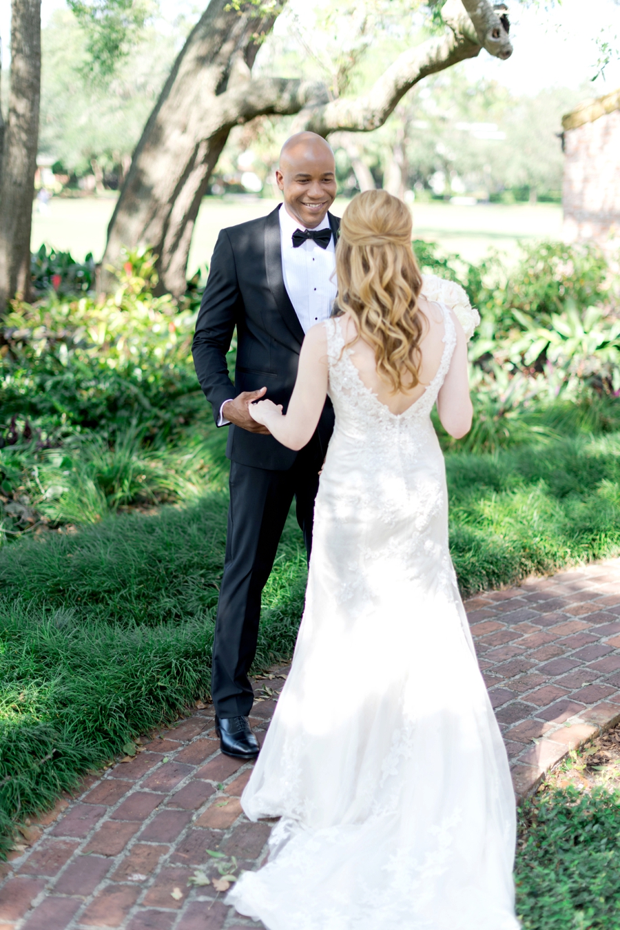 Romantic Pink & White Florida Wedding via TheELD.com