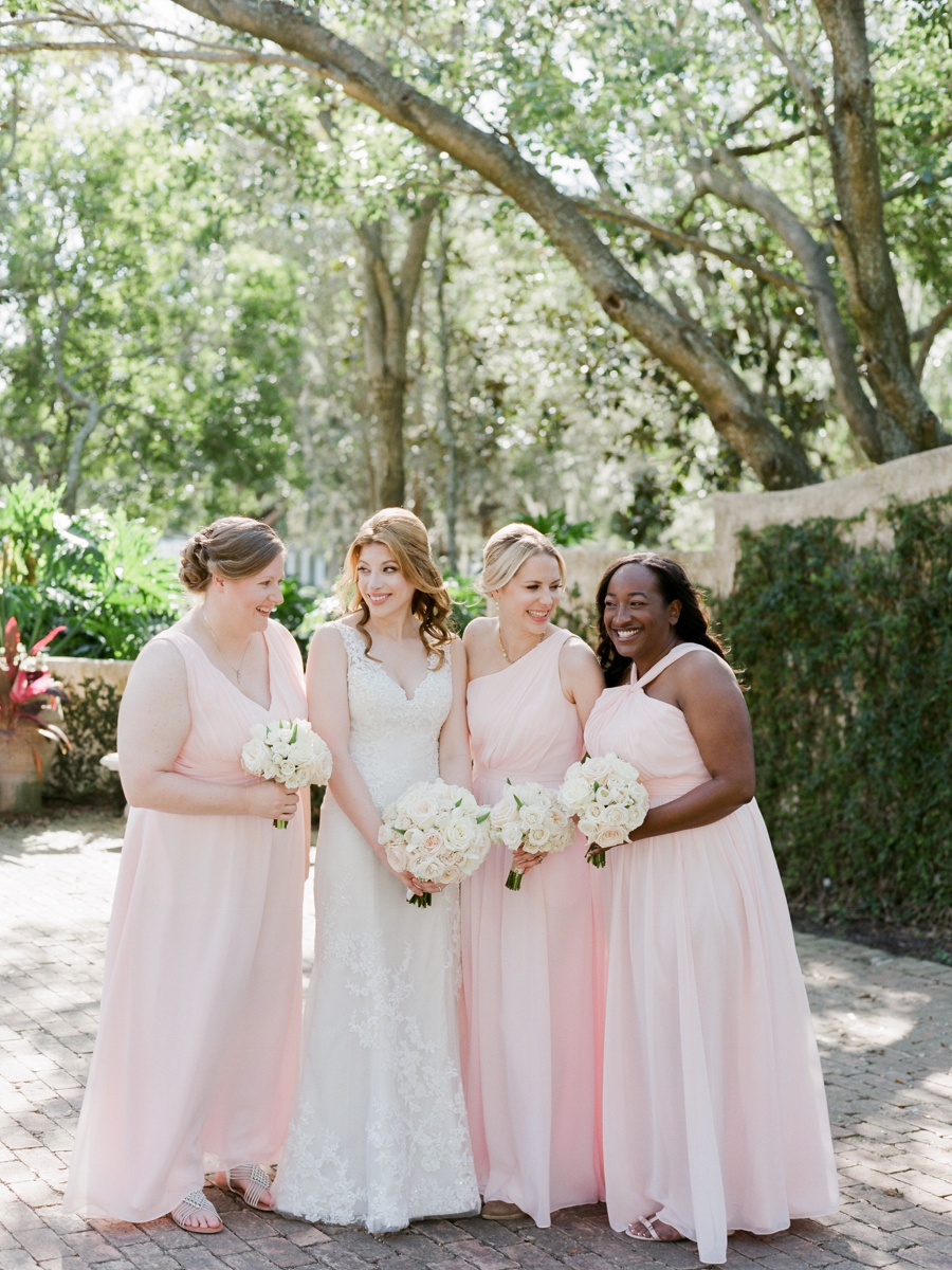 Romantic Pink & White Florida Wedding via TheELD.com