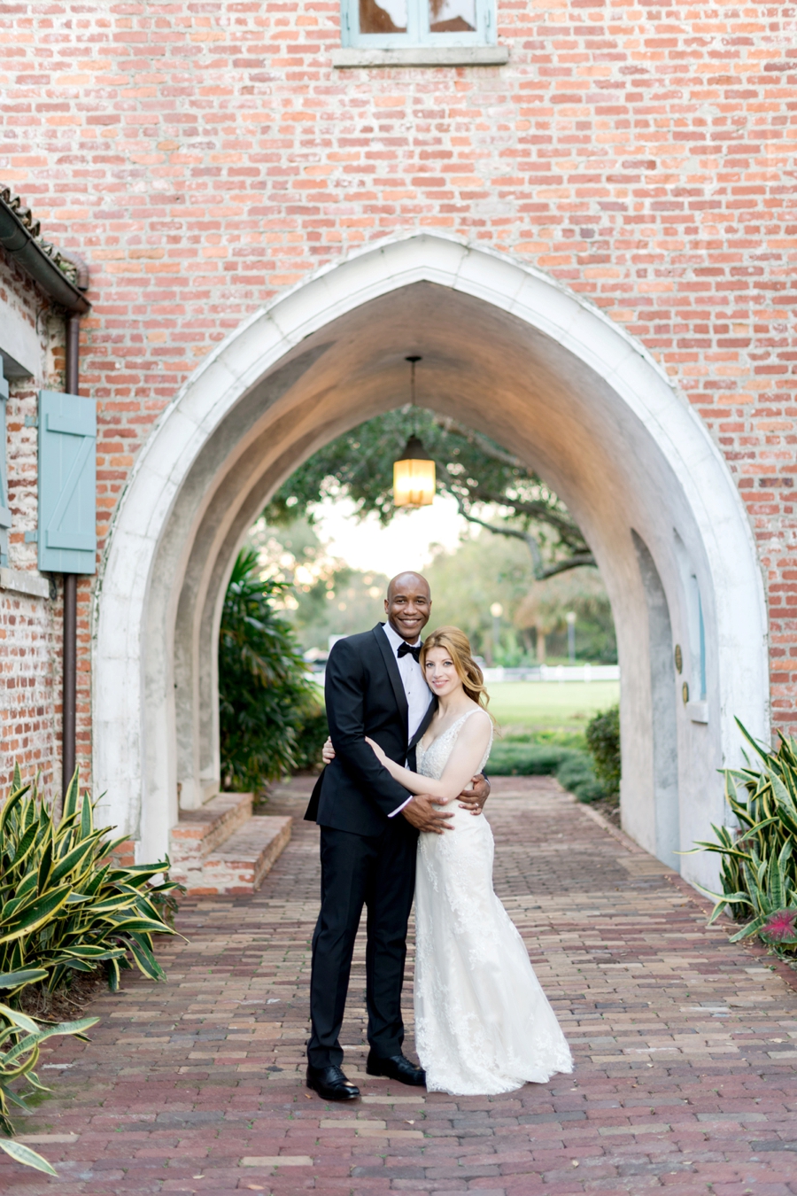 Romantic Pink & White Florida Wedding via TheELD.com