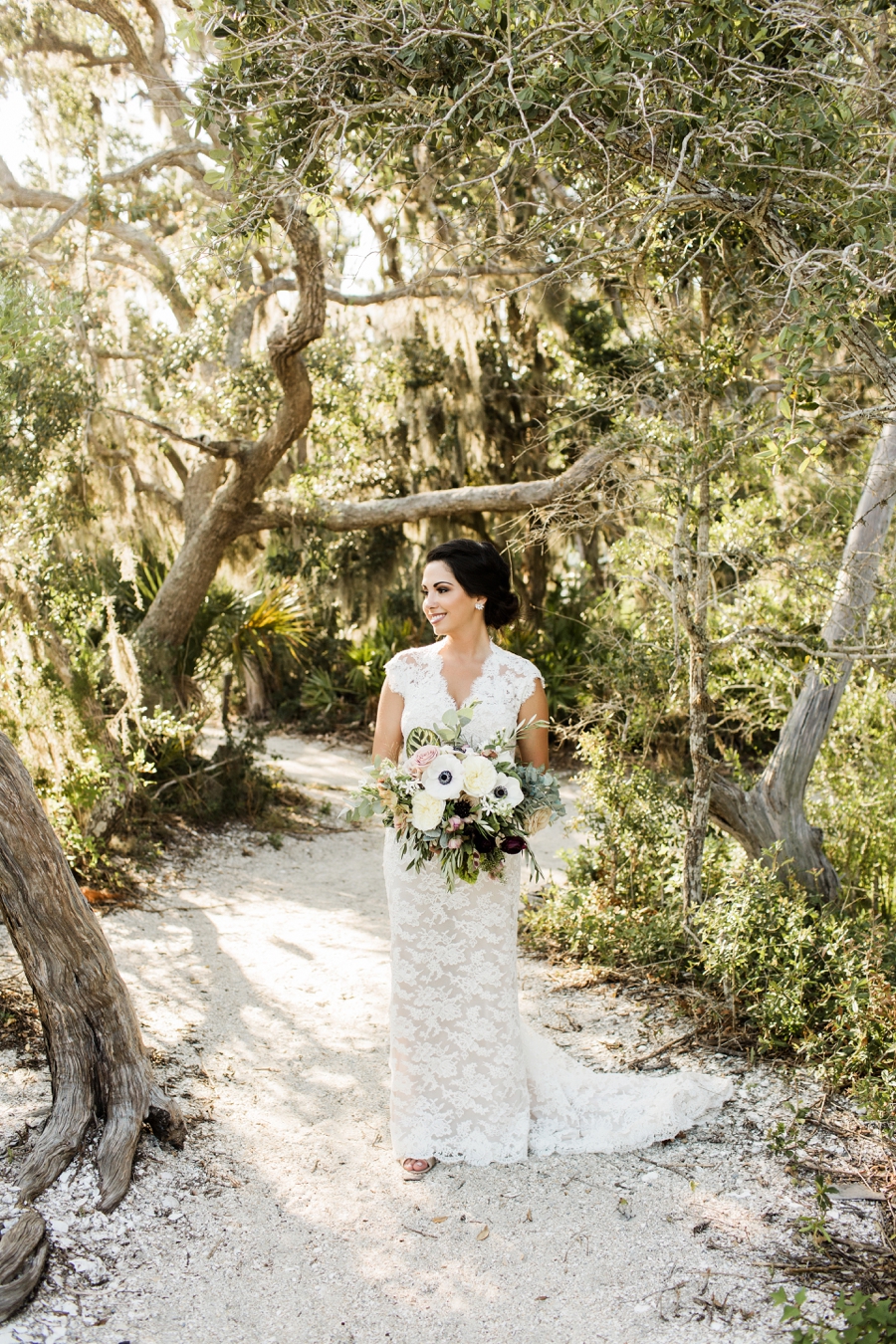 A Romantic Amelia Island Wedding via TheELD.com