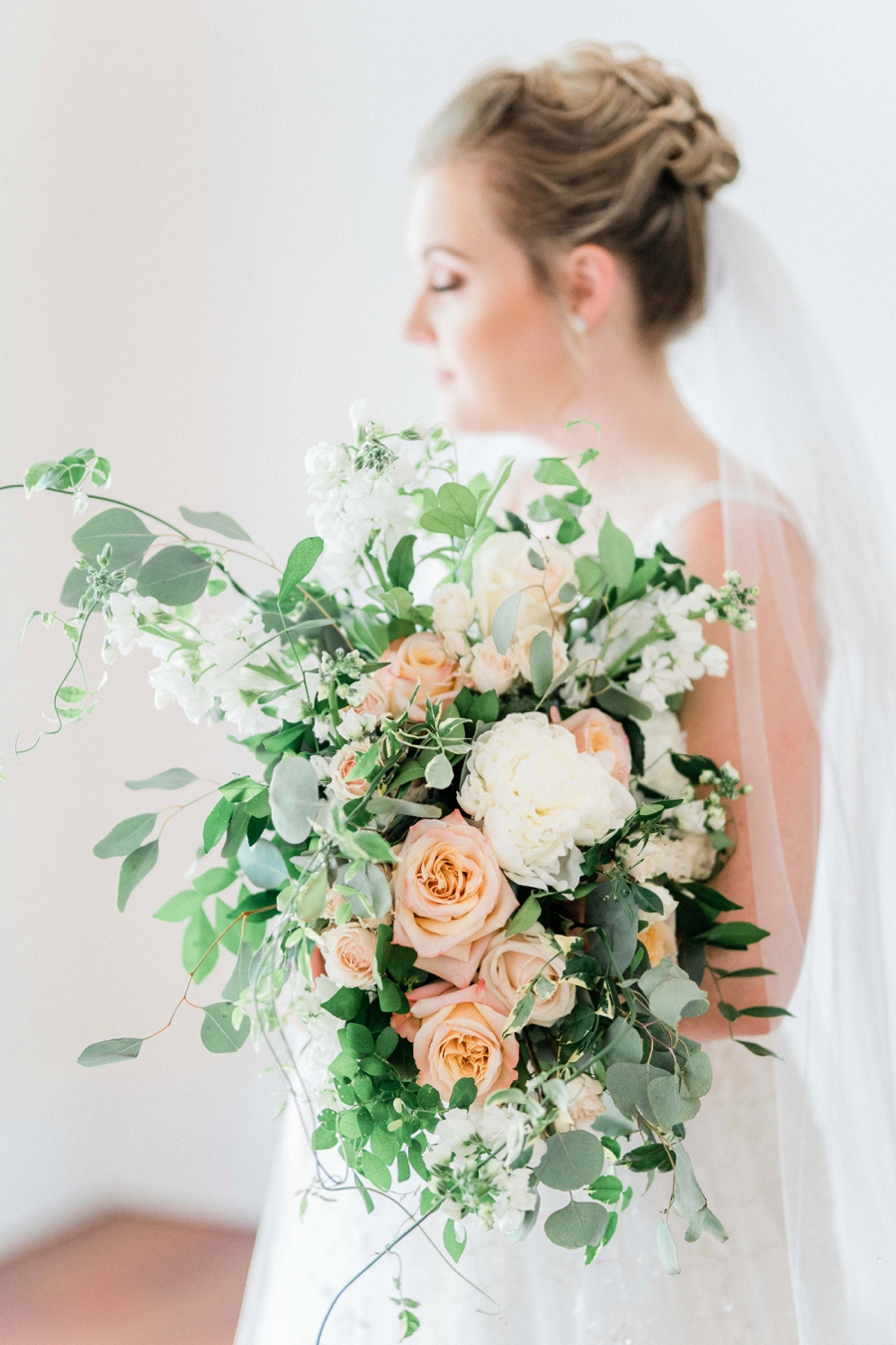 Timeless & Romantic Peach Wedding Ideas via TheELD.com