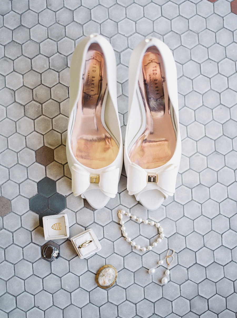 A Classic & Romantic Birmingham Wedding via TheELD.com