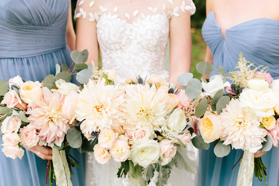 A Romantic Blush & Blue Tampa Wedding via TheELD.com