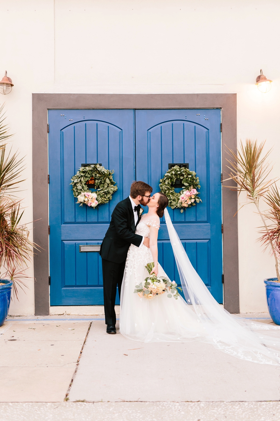 A Romantic Blush & Blue Tampa Wedding via TheELD.com